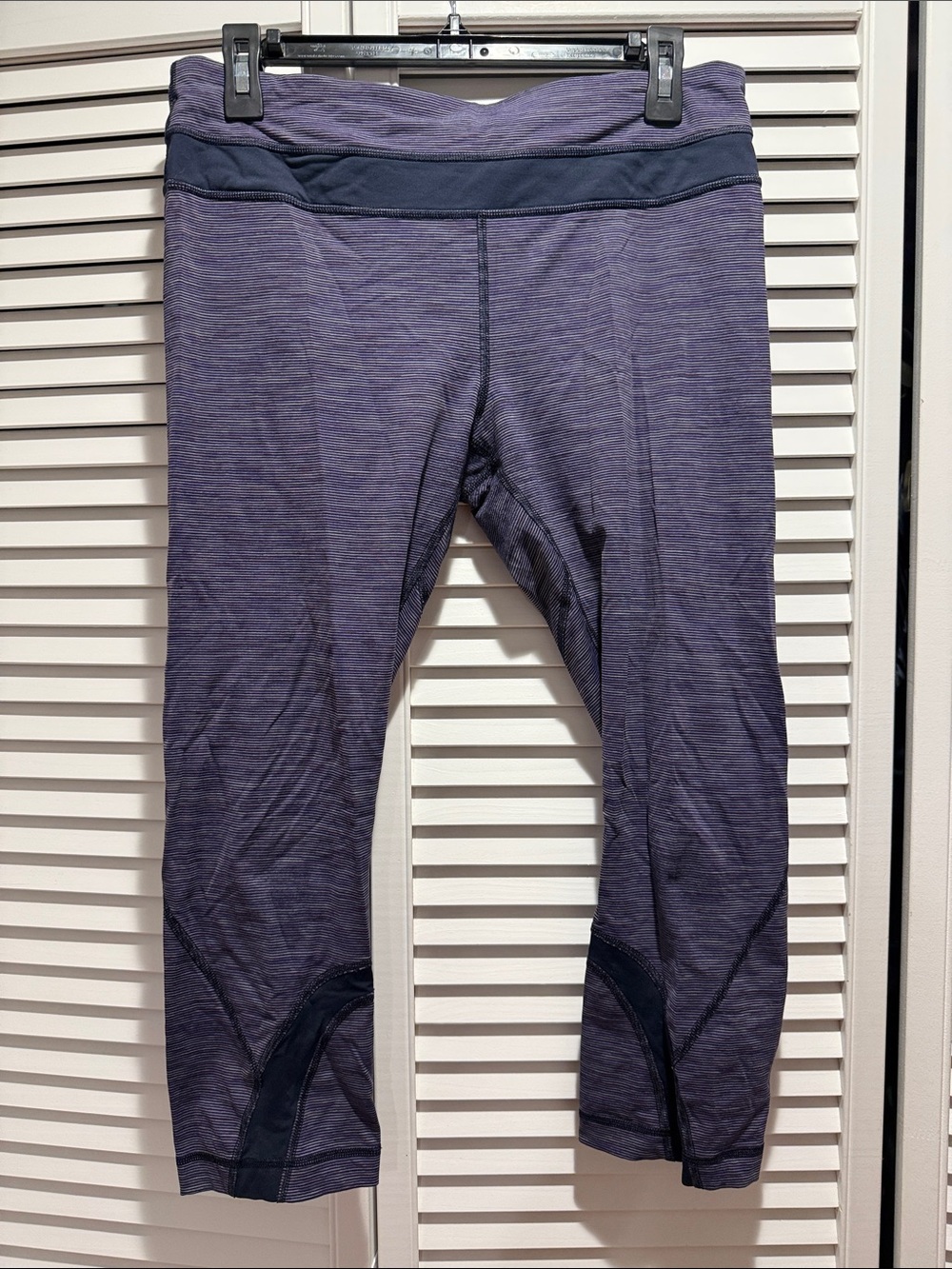 Lululemon - inspire crops size 10
